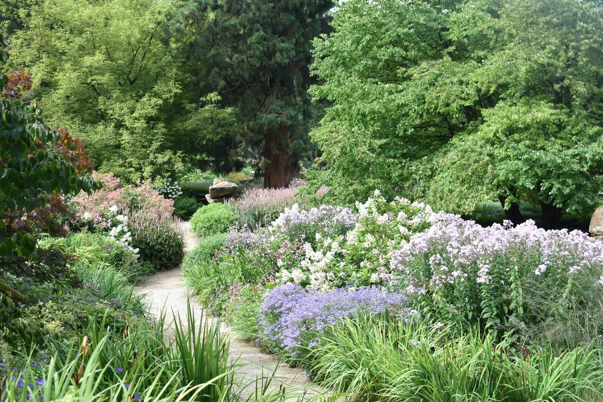 How to Garden Design: 7 Proven Tips to Avoid Costly Mistakes with Garden Tables